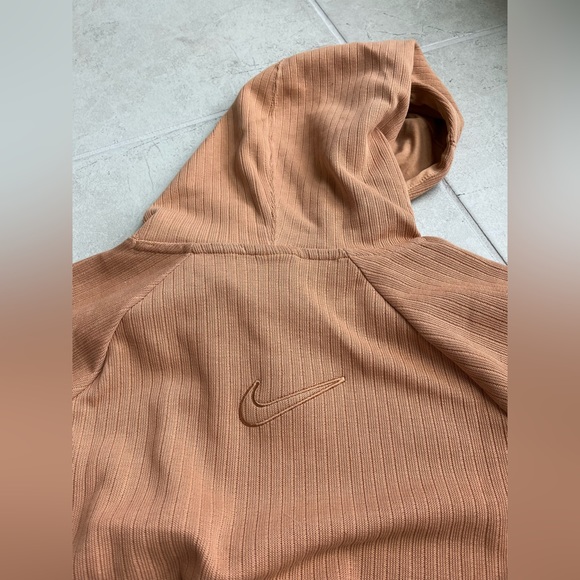 NWT Nike Hoodie - Picture 5 of 5